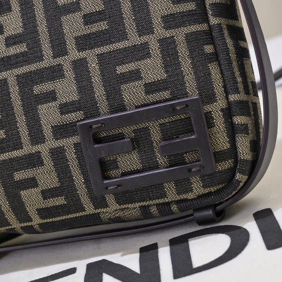 Fendi Monogram Black and Brown Shoulder Bag - Picture 4 of 9